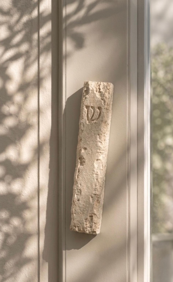 מזוזת אבן | קלף 15 ס"מ, מזוזות מבטון בעבודת יד, HILUNA (תמונה 2)